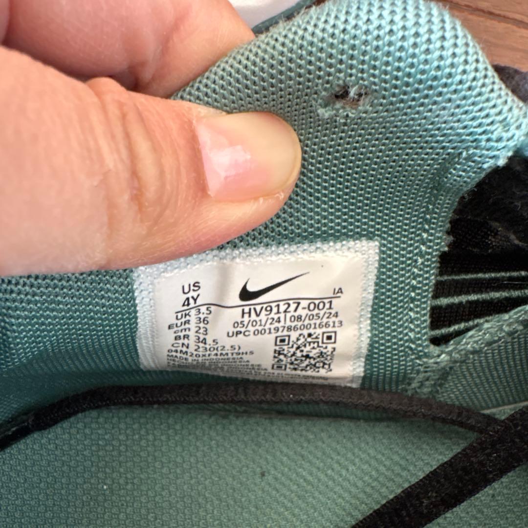 Nike バスケットシューズ　バッシュ　ブラック/グリーン　23.0