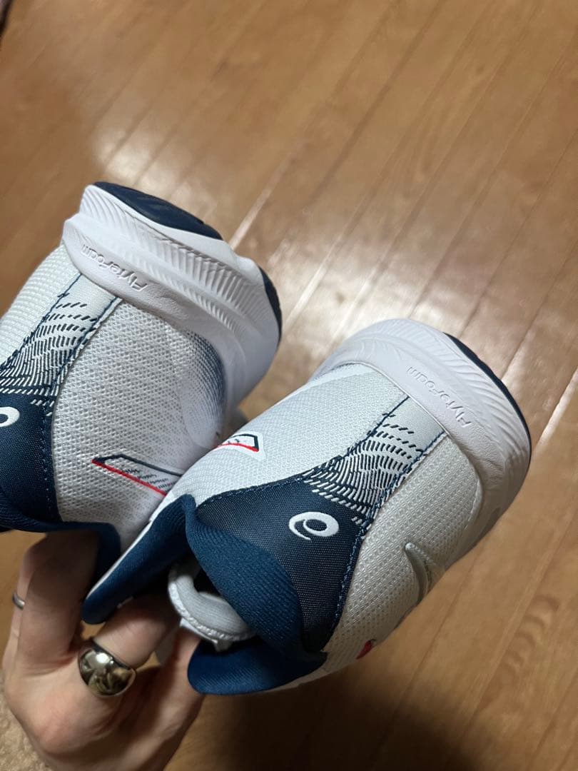 【asics】アシックス バレーボールシューズ 25.5 ミドルカット 兼用