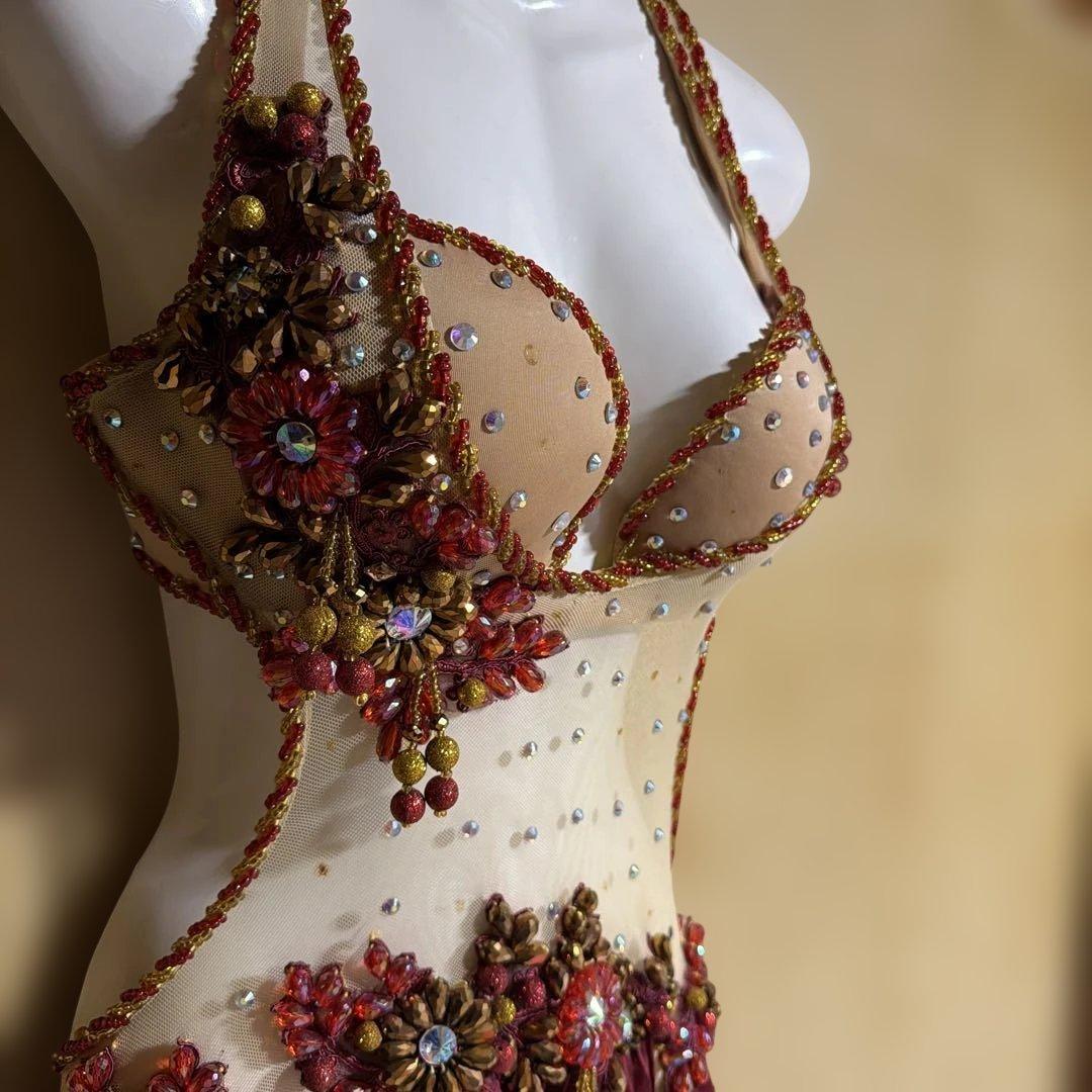 ベリーダンス セットアップ 赤とベージュ