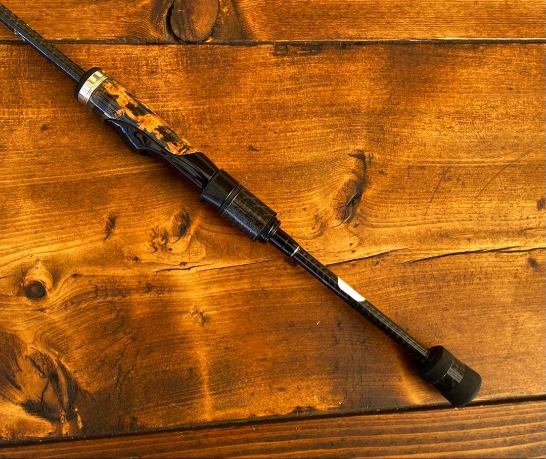 超軽量　カーボンロッド　スピニング　S662L バスロッド　ウッドグリップ　渓流