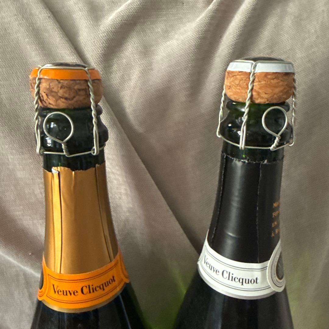 ヴーヴクリコ・イエロー＆白 750mlフルボトル2本