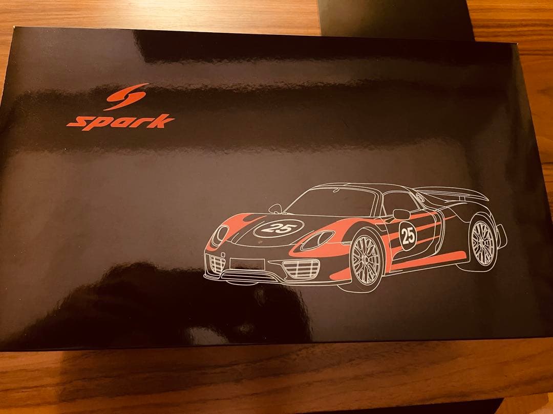 Spark 1/18 ポルシェ 918 Weissach スパーク