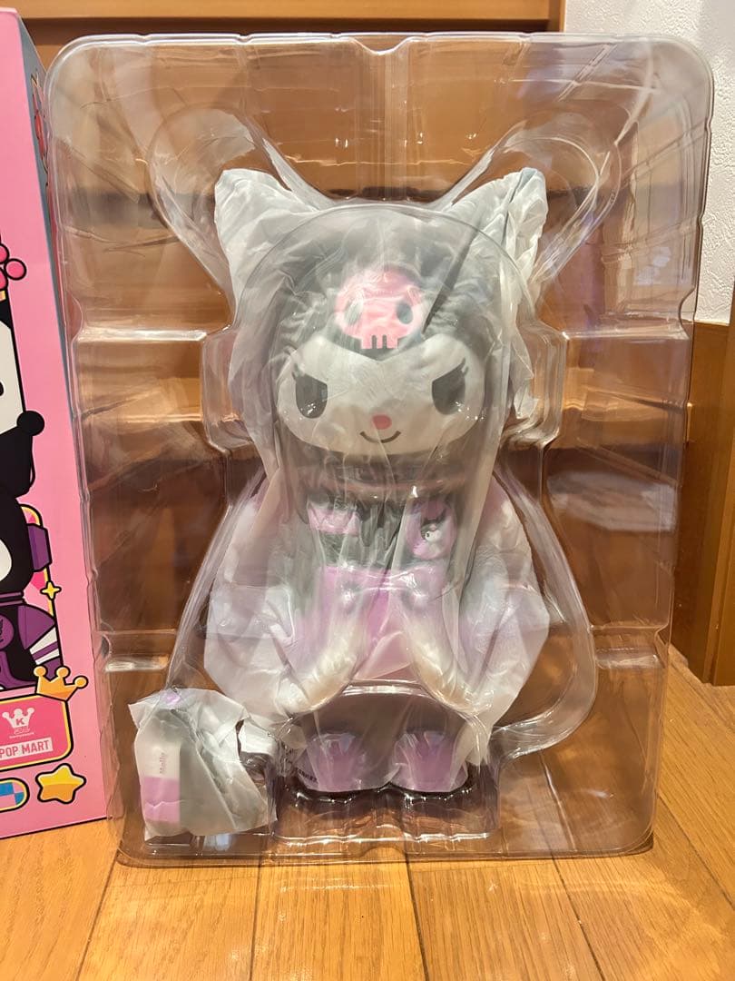 POPMART MEGASPACEMOLLY 400% サンリオ　KUROMI