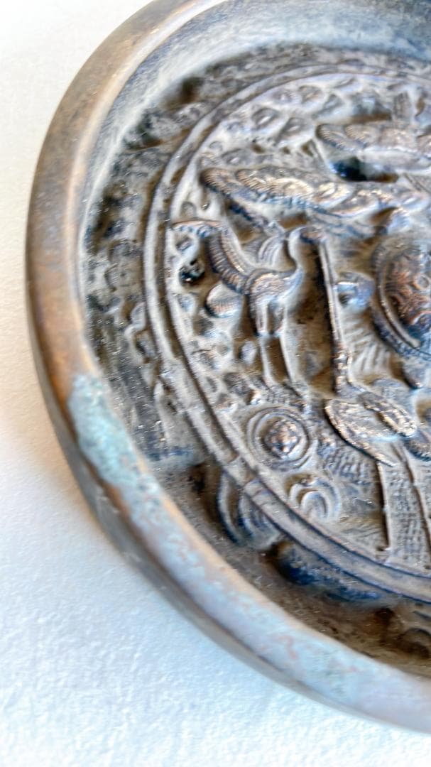 江戸期 古鏡 銅鏡 和鏡 円鏡 鶴亀松文 浮彫 金工細工 天下一 銘有 骨董