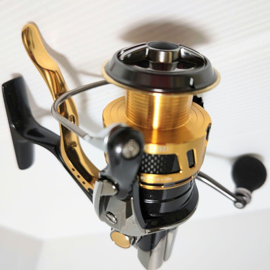 バラサンハンドル付き ダイワ トーナメント イソＺ３０００ＬＢＤ