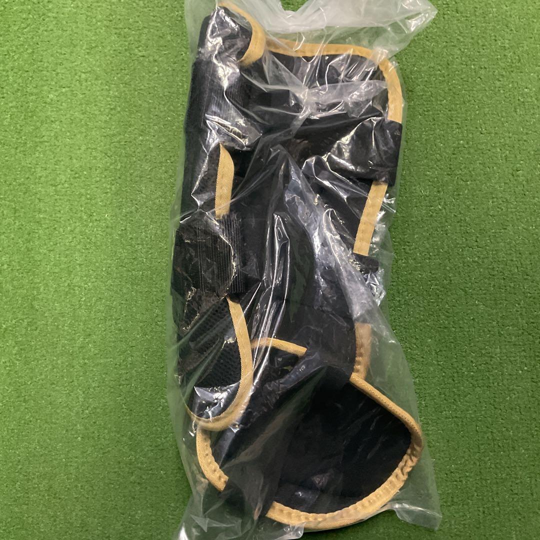 久保田スラッガー左打者用 フットガード ブラック/ゴールド