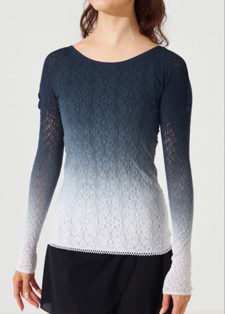 【新品タグ付き】Chacott チャコット　ノーソーイングニット定価16940円