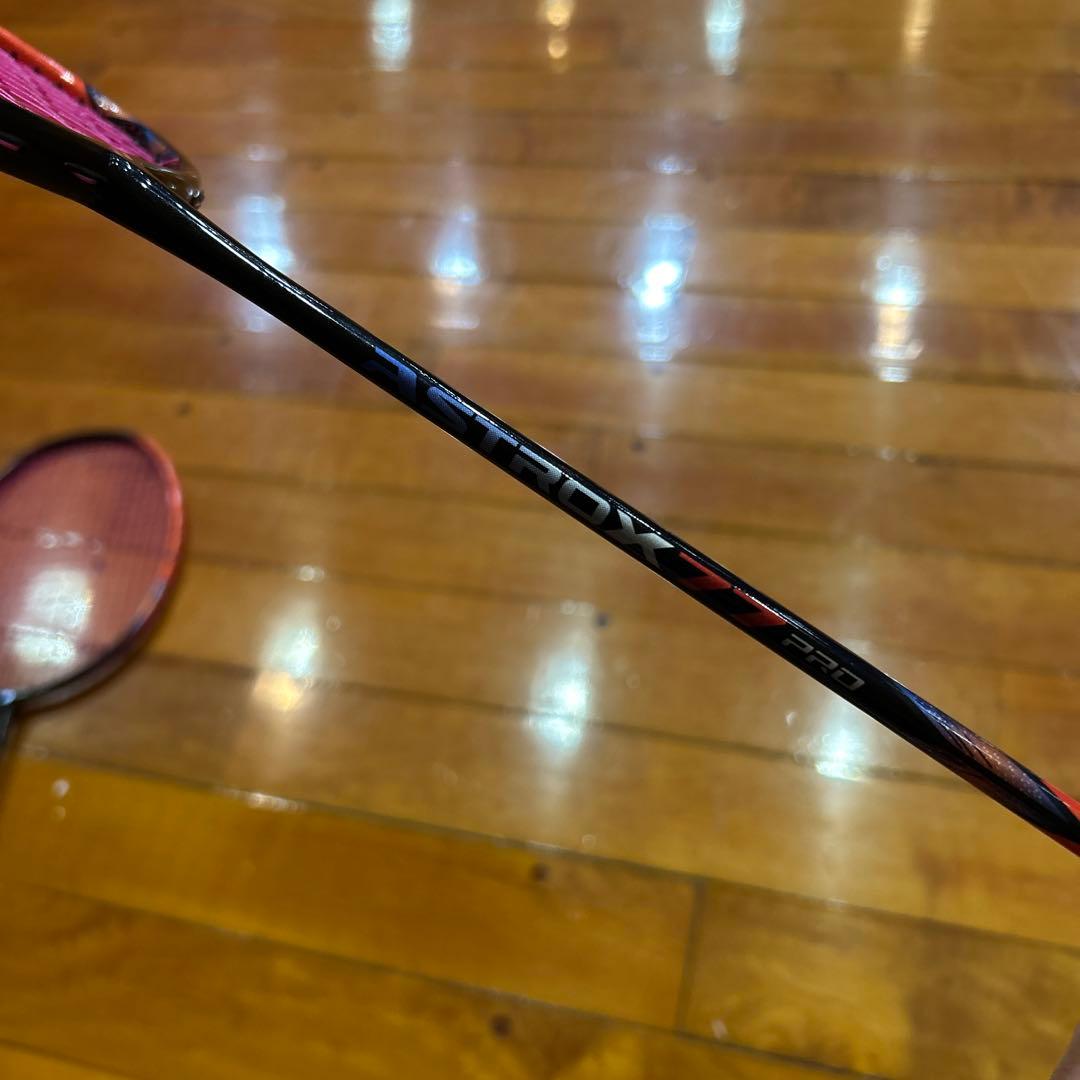 YONEXバドミントンラケットアストロクス77pro