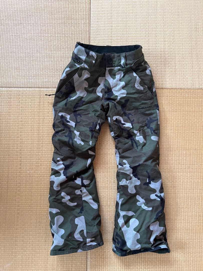 VOLCOM スノーボードウェア セットボルコム子ども用 中古品
