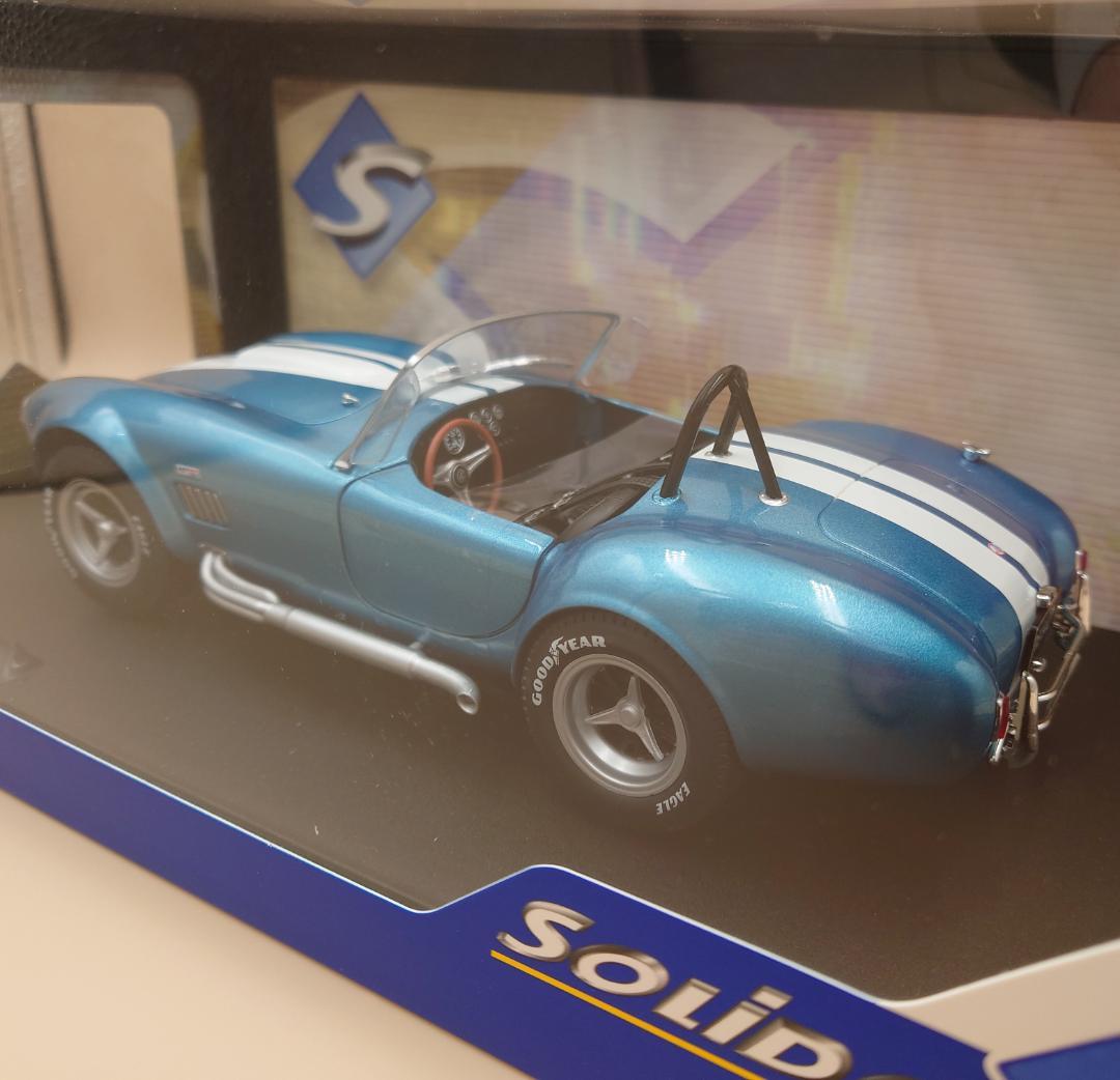 1/18 シェルビー コブラ 427 S/C 1965 ブルー ソリド製ミニカー