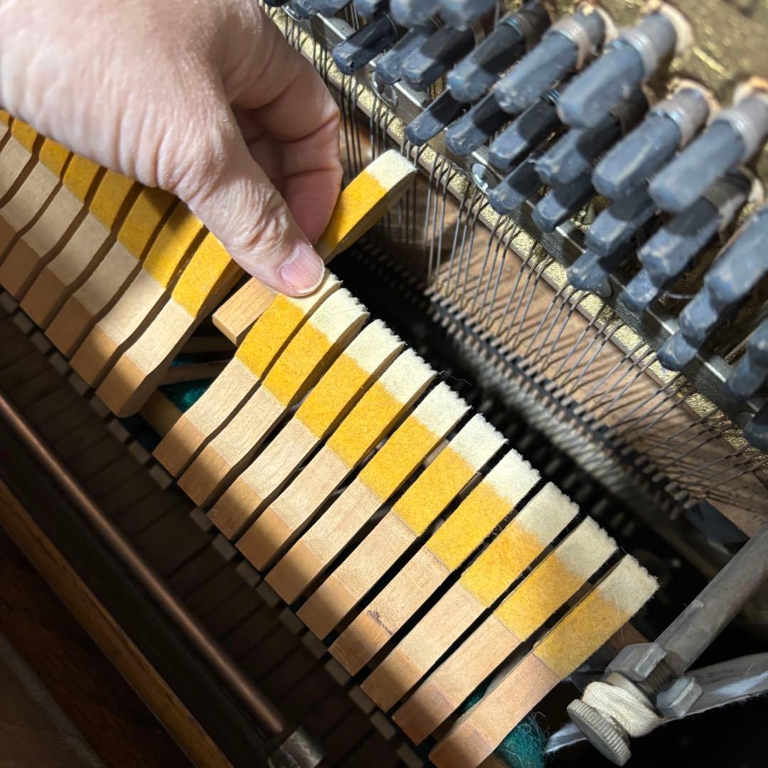 アメリカ製　アップライトピアノ　ワーリッツアー