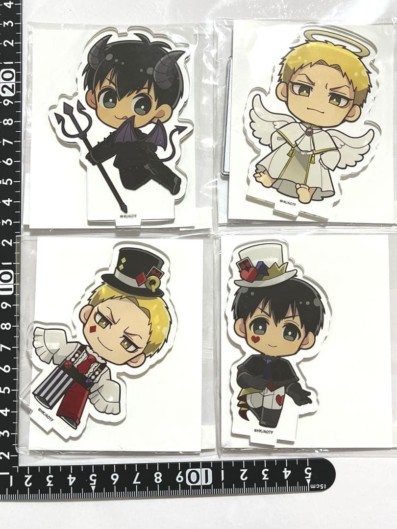 進撃の巨人　プリンセスカフェ　アクリルスタンド　ライナー　ベルトルト　セット