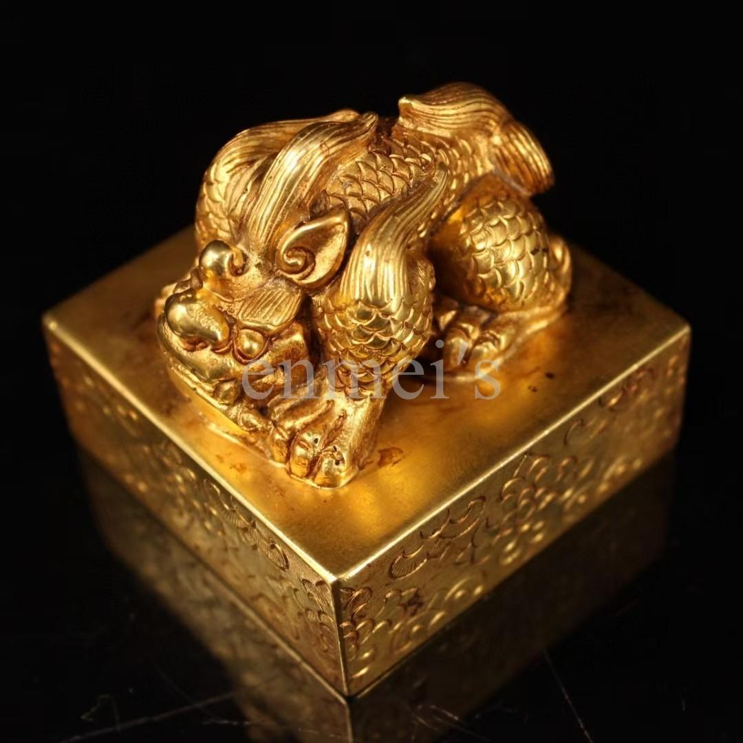 中国古美術・旧蔵鏨刻鎏金の爬龍印鑑・純銅製・高浮彫り・置物・書道具・文房具・風水