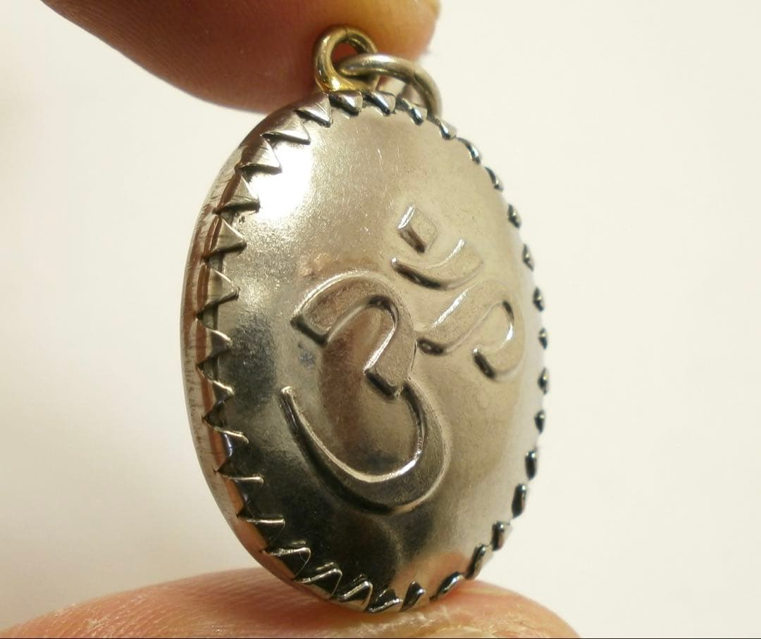 ＊週末価格＊　【完売品✴︎現品限り】藤井風さん　オームペンダント シヴァ⭐︎おまけ付