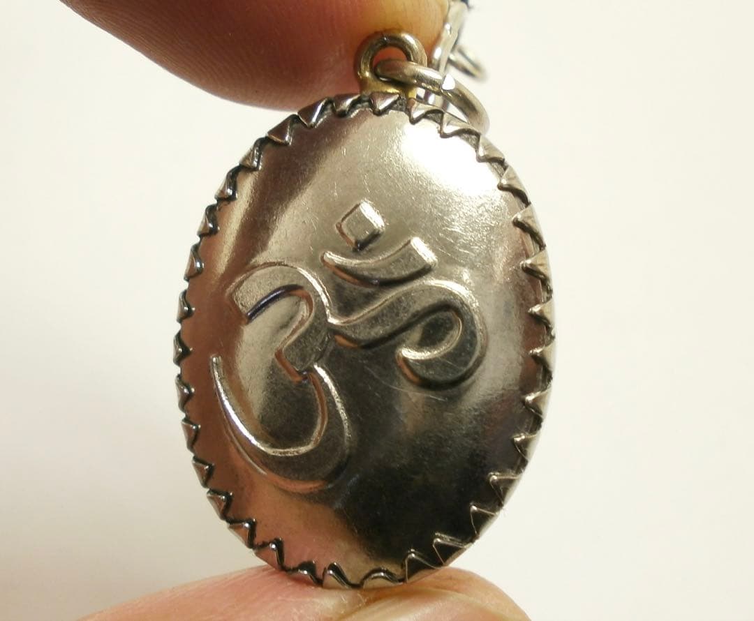 ＊週末価格＊　【完売品✴︎現品限り】藤井風さん　オームペンダント シヴァ⭐︎おまけ付