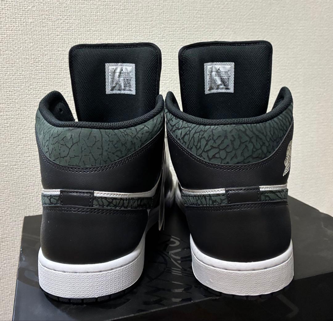 【新品タグ箱付】ナイキ エアジョーダン1 ミッド \"パンダエレファント\"