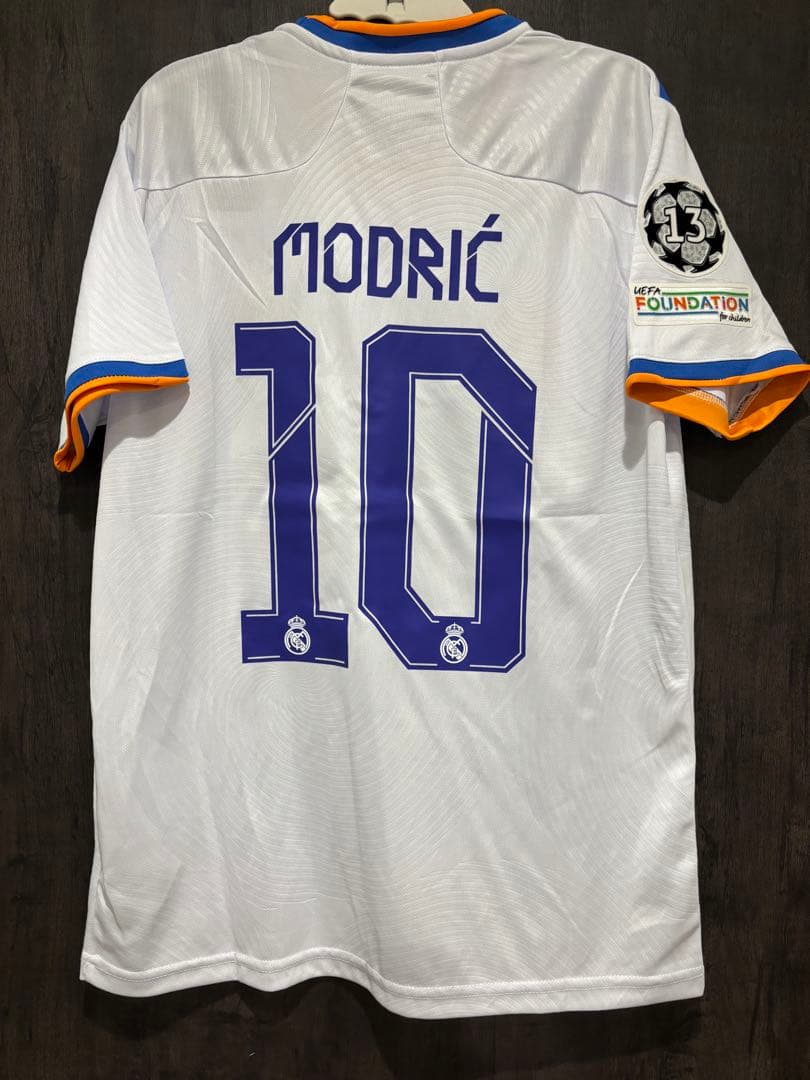 モドリッチ　レアルマドリード ユニフォーム