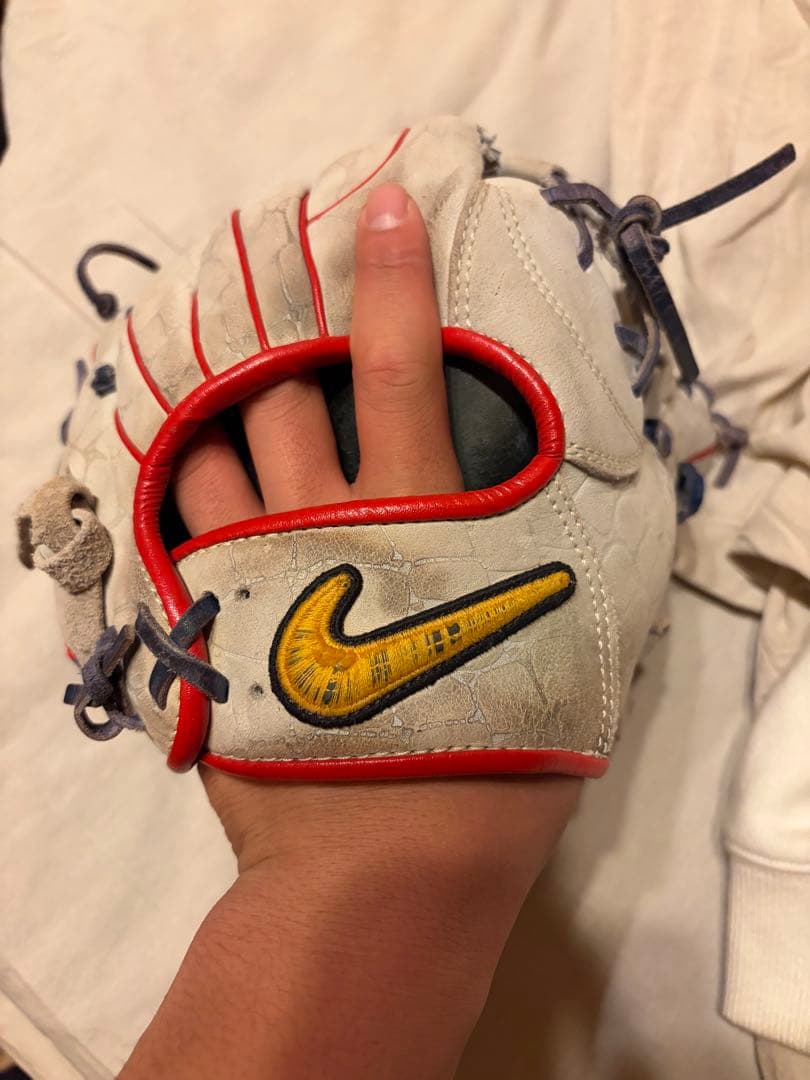 Nike ベージュレザーグローブ NIKE激レア 手に入らない限定モデル