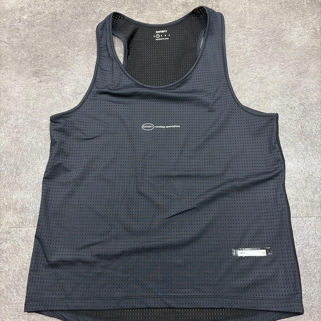 SATISFY ランニングタンクトップ ブラック
