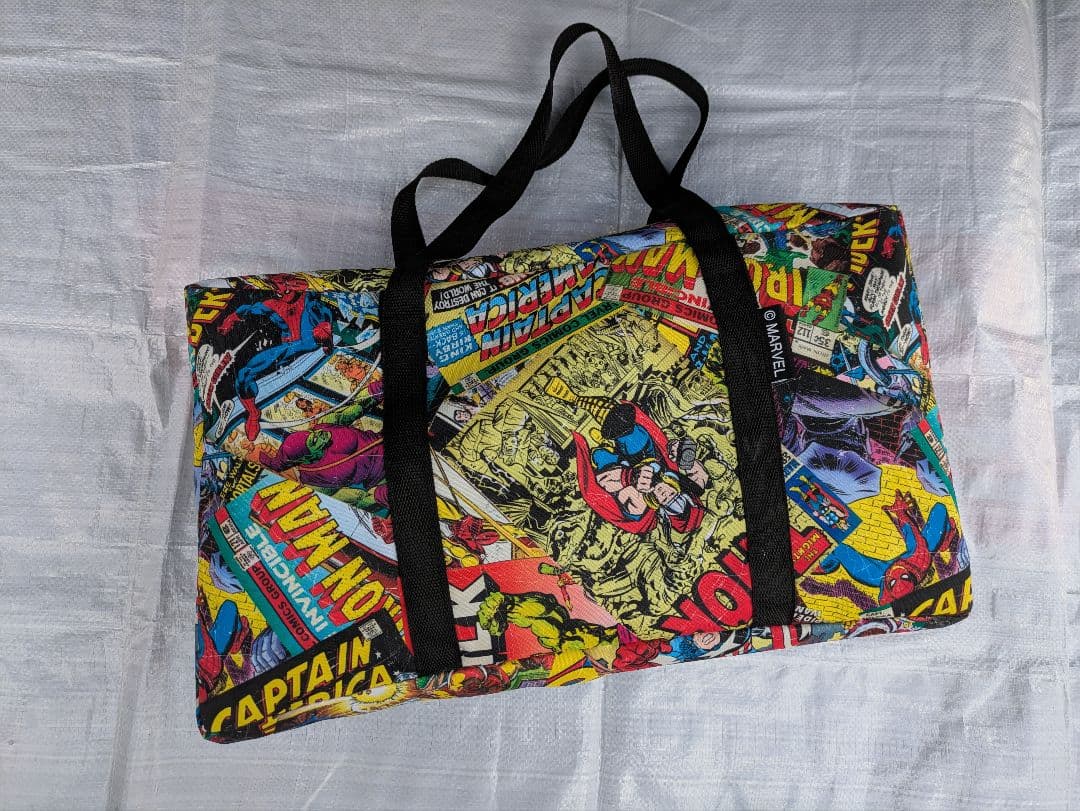 マーベル　コミック柄 テーブル チェアセット