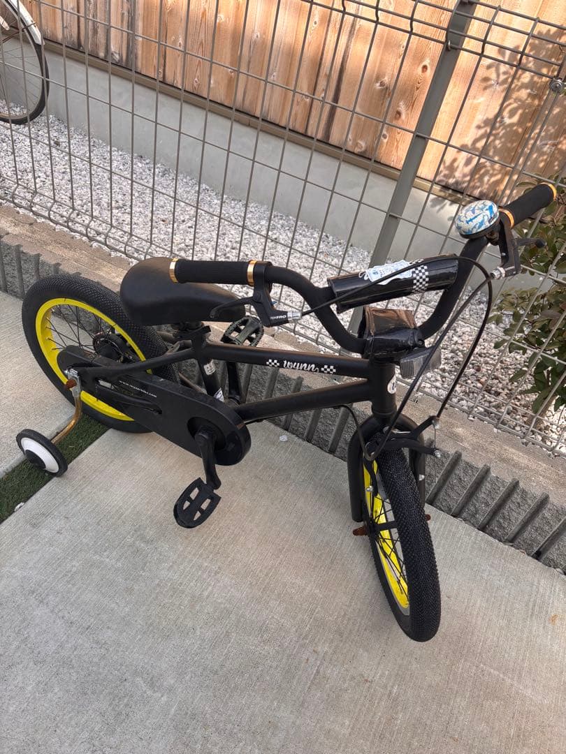 子供用自転車 ブラック/イエロー 補助輪付き