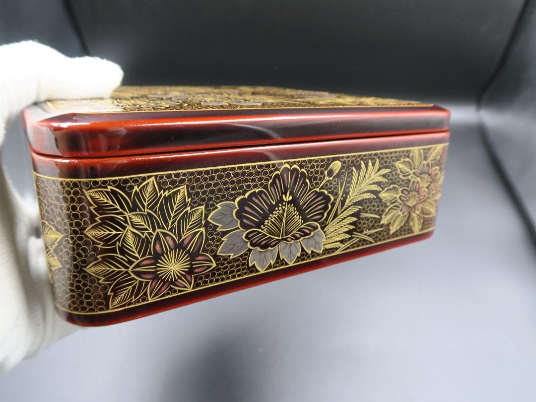 【輪島塗】溜塗 四季草花沈金 二段重 二セット ※底名あり 内朱塗 天然木 共箱