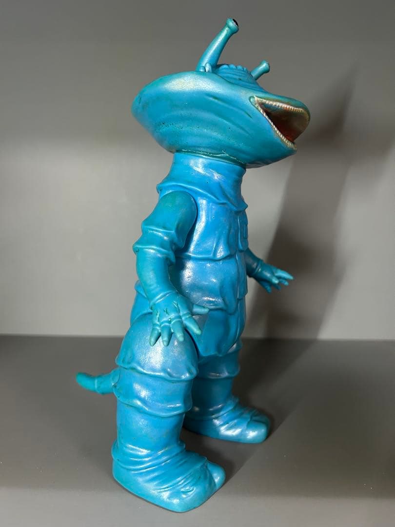 断捨離マン　カネゴン　マルサン　円谷プロ