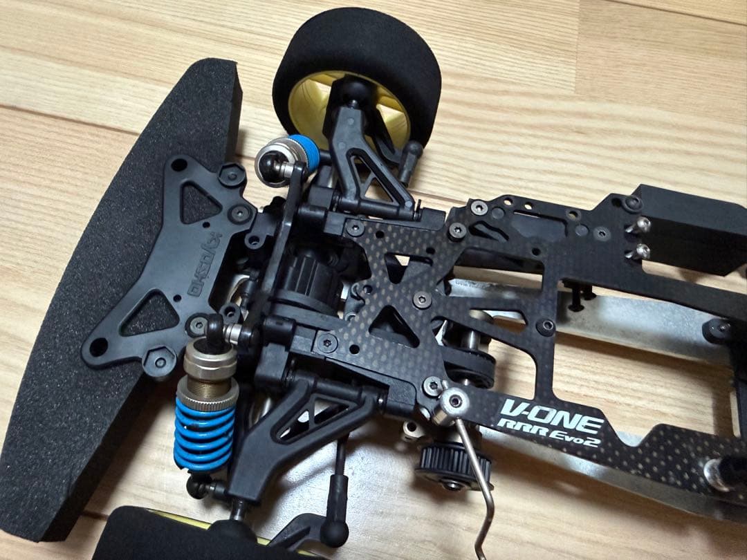 ラジコン　エンジン　KYOSHO V-One RRR Evo2