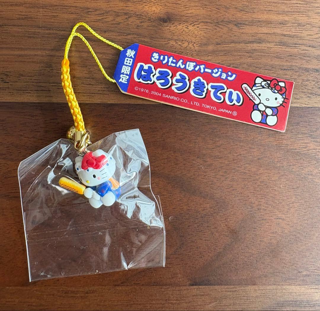 美品♡ご当地キティ根付け、キーホルダー、ピンズ　60個まとめ売り＋りんごキティ缶