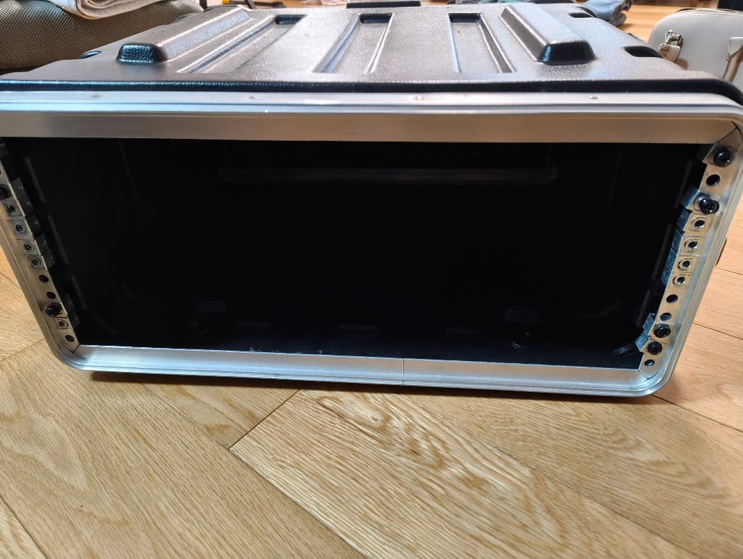 SKB 4U ラックケース