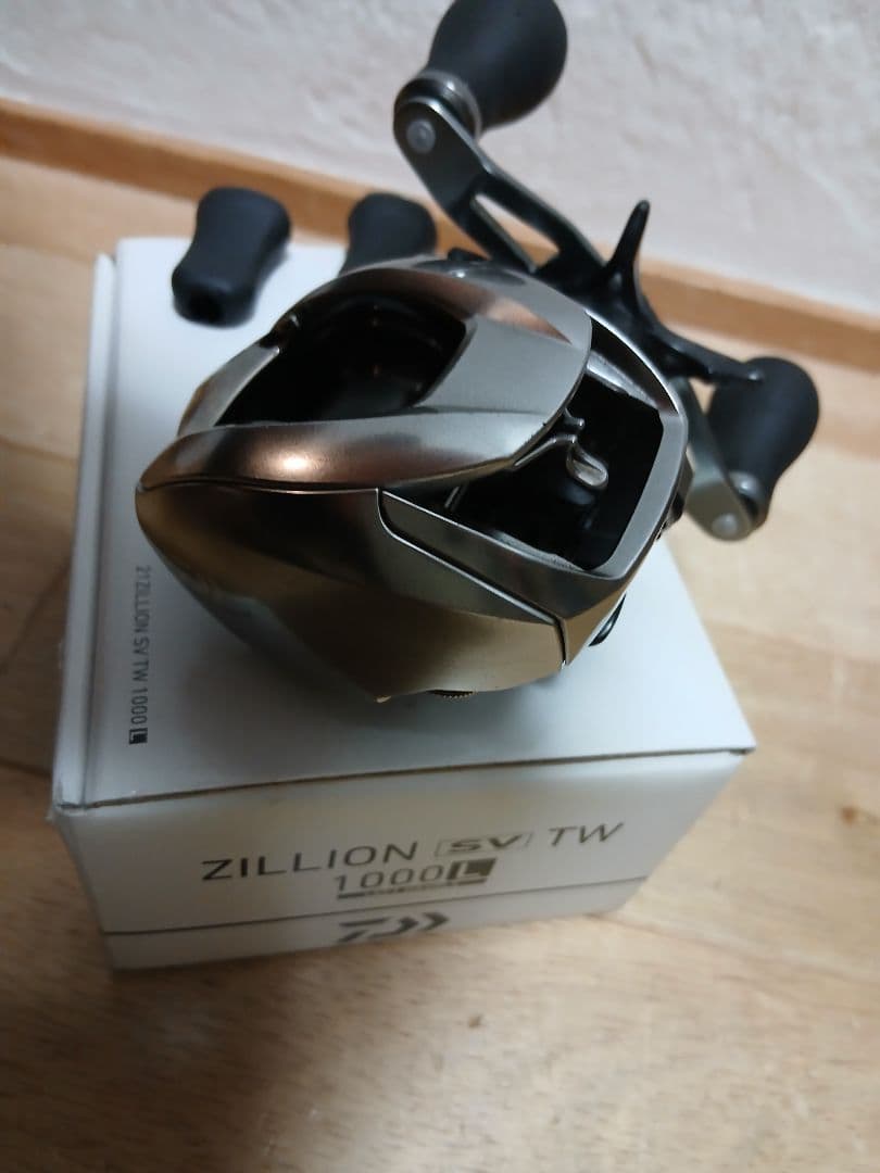 ZILLION SV TW 1000L ベイトリール RCSノブ付き