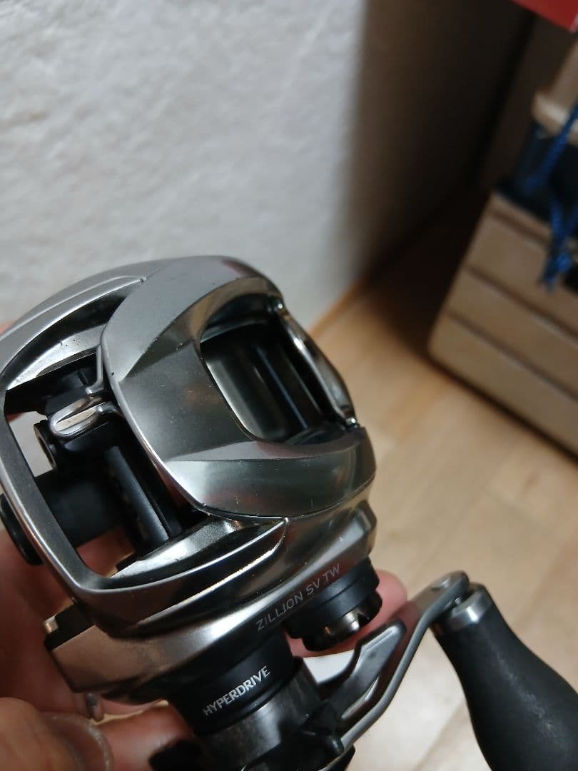 ZILLION SV TW 1000L ベイトリール RCSノブ付き