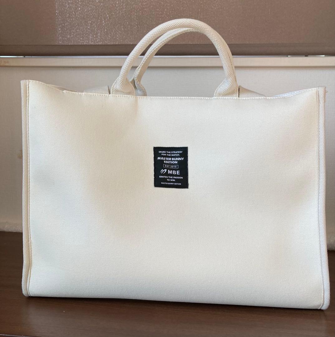 パーリーゲイツ　MASTER BUNNY EDITION ロッカーバッグ