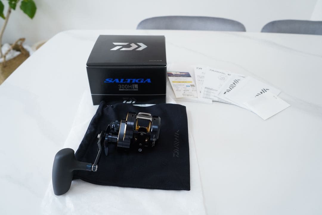 【新品未使用】25ソルティガ300HL