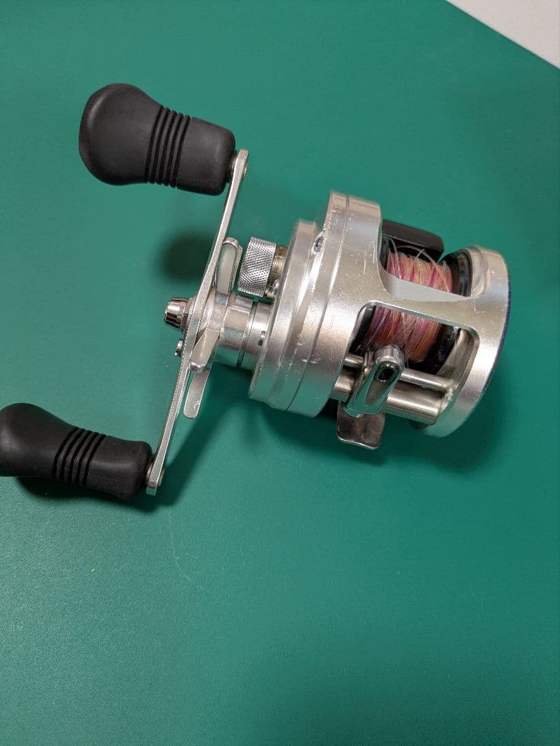 リール SHIMANO OCEA CALCUTTA 200HG