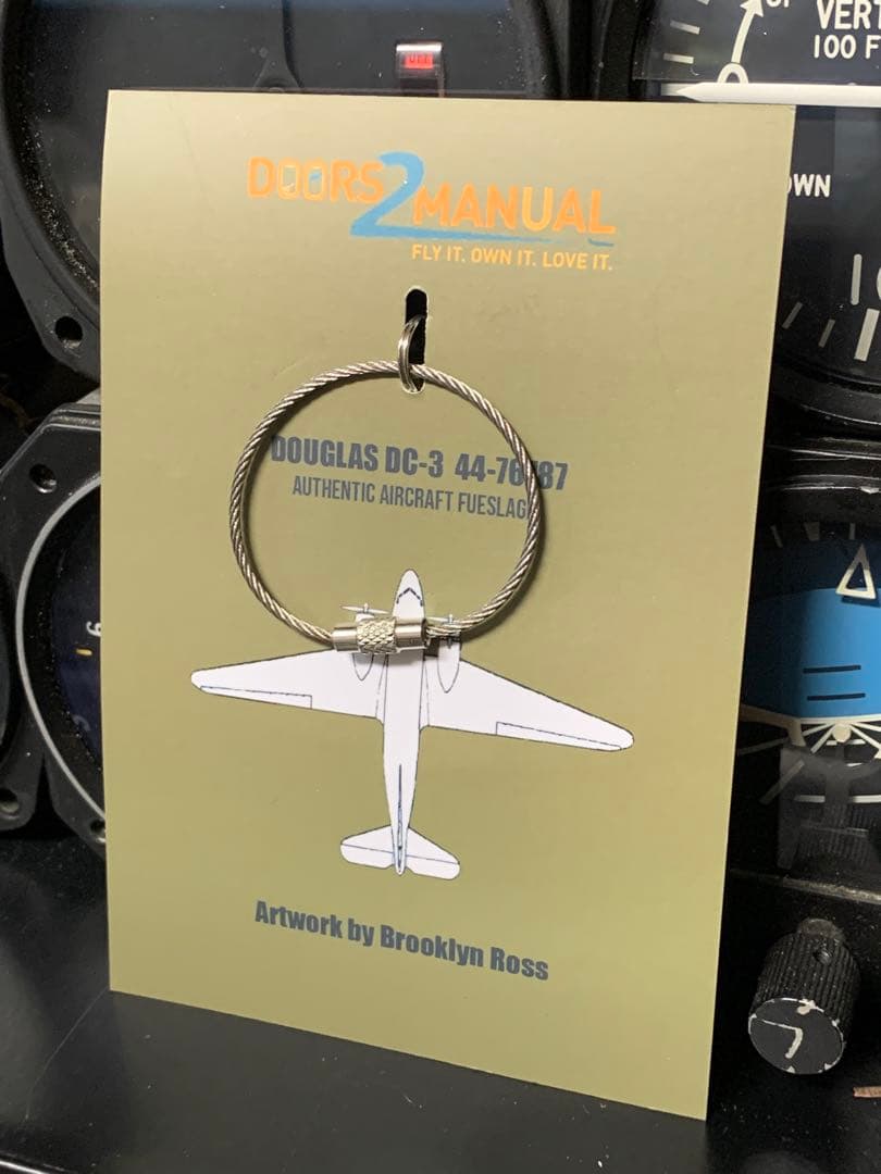 米陸軍 輸送機 C-47 スカイトレイン DC-3 タグ キーホルダー 実機