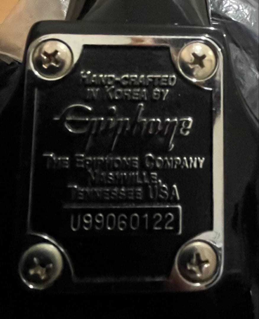 Epiphone Thunderbird ブラックエレキベース