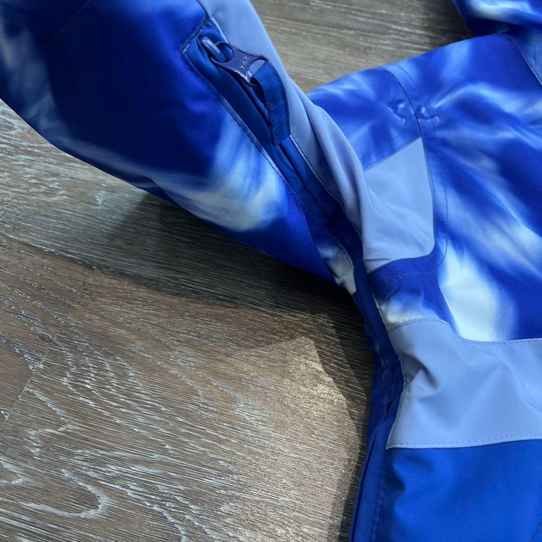 ROXY キッズ ウェア　未使用　130から140 ボード　女の子　ロキシー