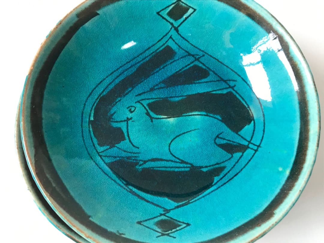 作家物　人間国宝　加藤土師萌　青釉　兎文　卯年　五寸皿　銘々皿　丸皿
