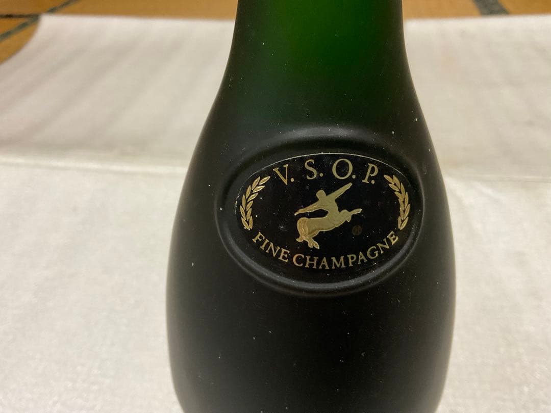 REMY MARTIN／FINE CHAMPAGNE VSOP。COGNAC40