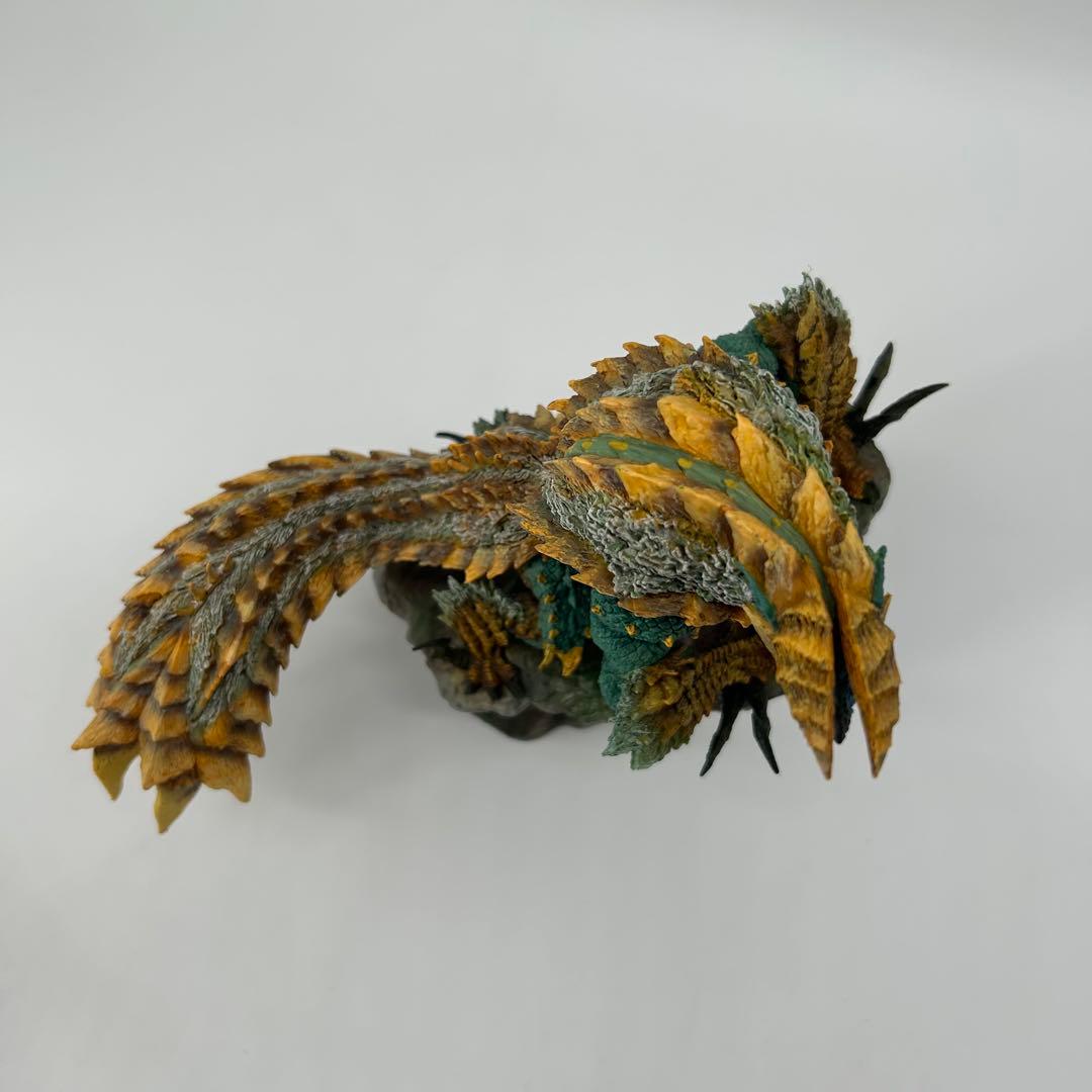 ジンオウガ クリエイターズモデル 復刻版 カプコンフィギュアビルダー モンハン