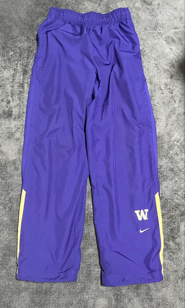 NIKE ナイロンパンツ