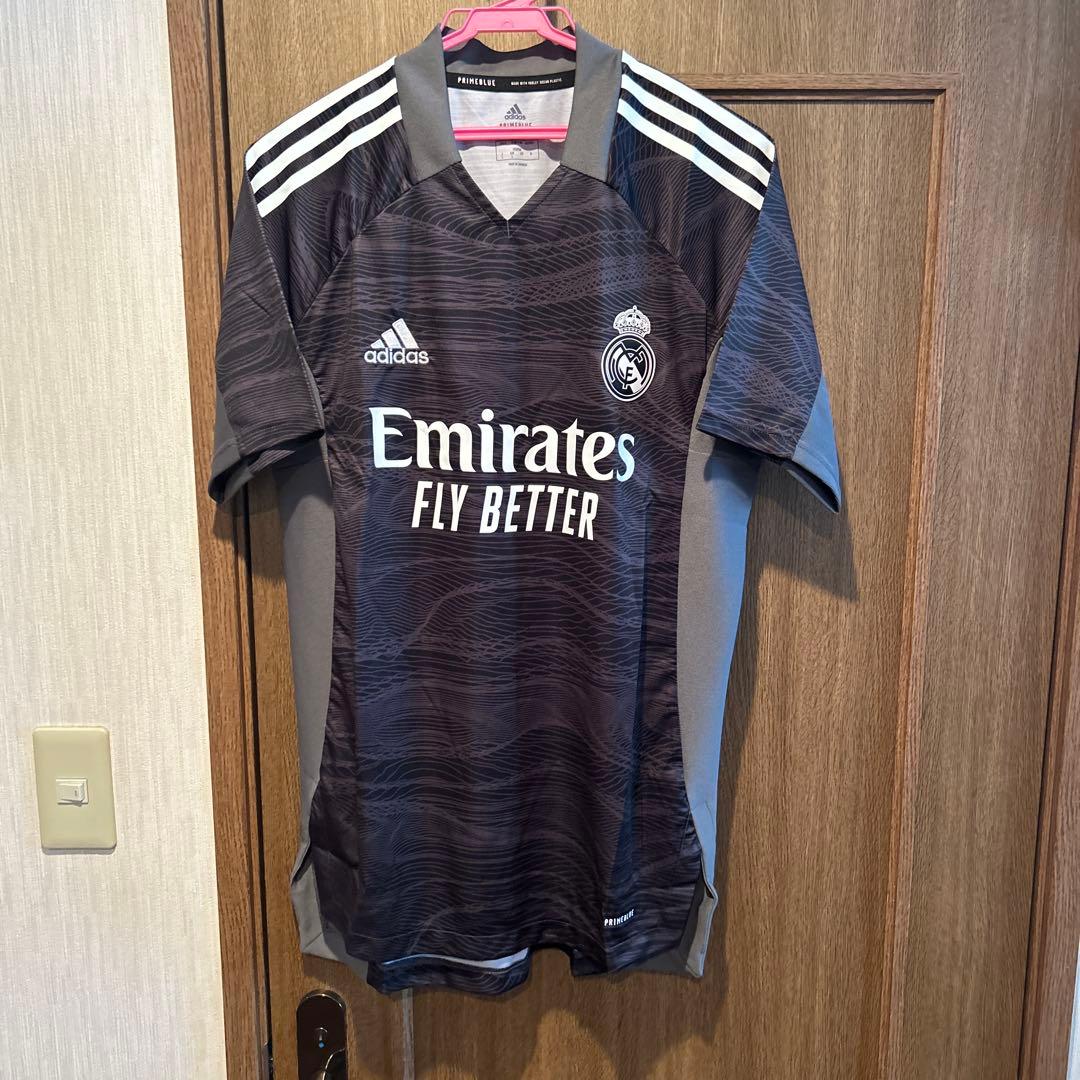 アディダス レアルマドリード ユニフォーム