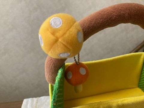 【希少】2003 サンリオ ハローキティ ハンドル付き 収納箱 黄色×緑