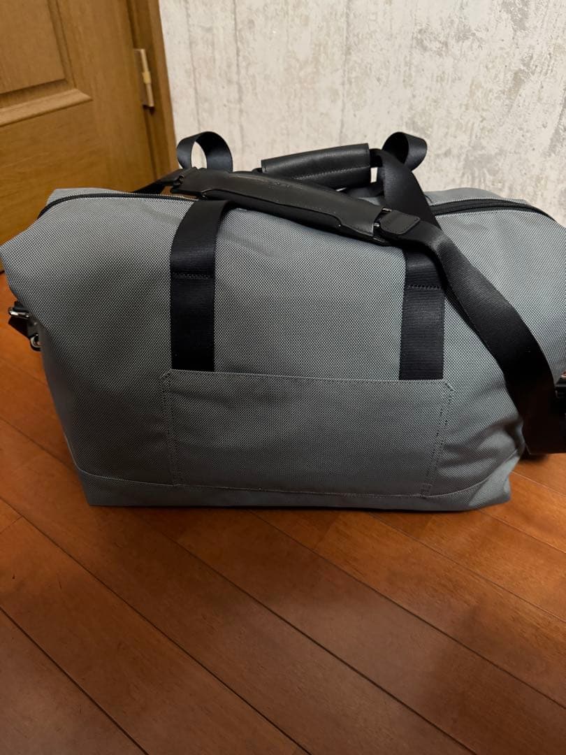 TUMI ボストンバッグ グレー