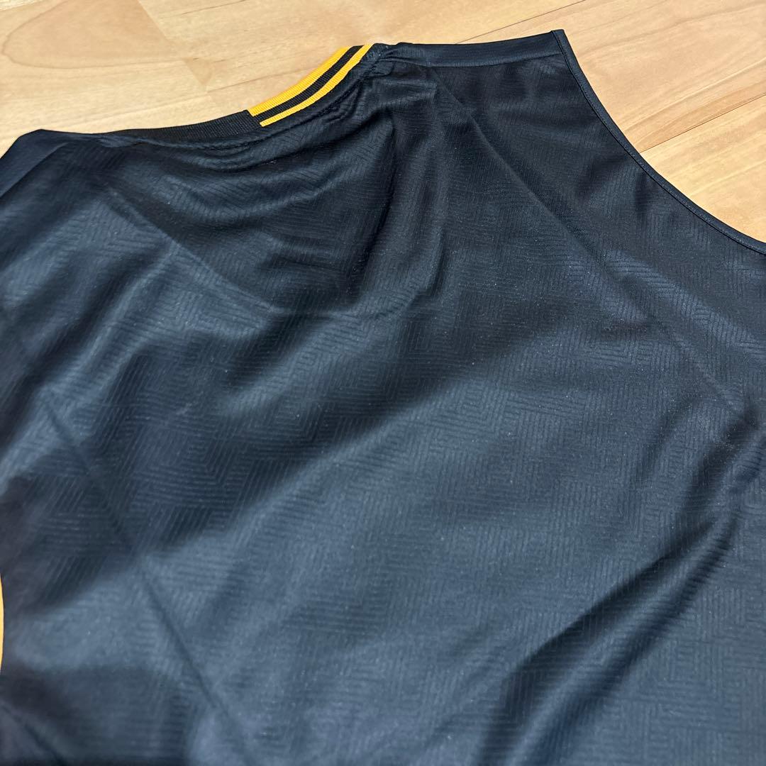 【アントンセン着用モデル】victor ビクターのゲームウェア