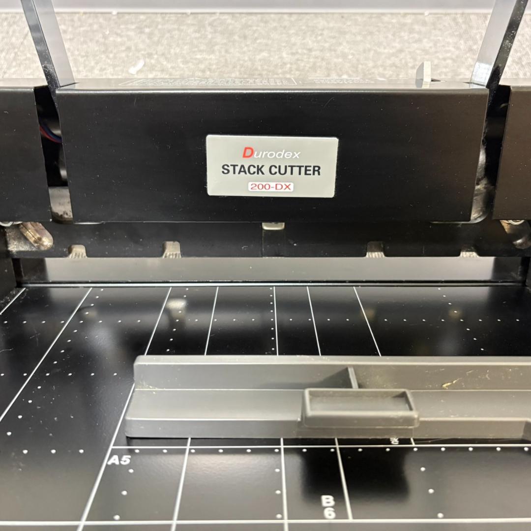裁断機 STACK CUTTER 200-DX