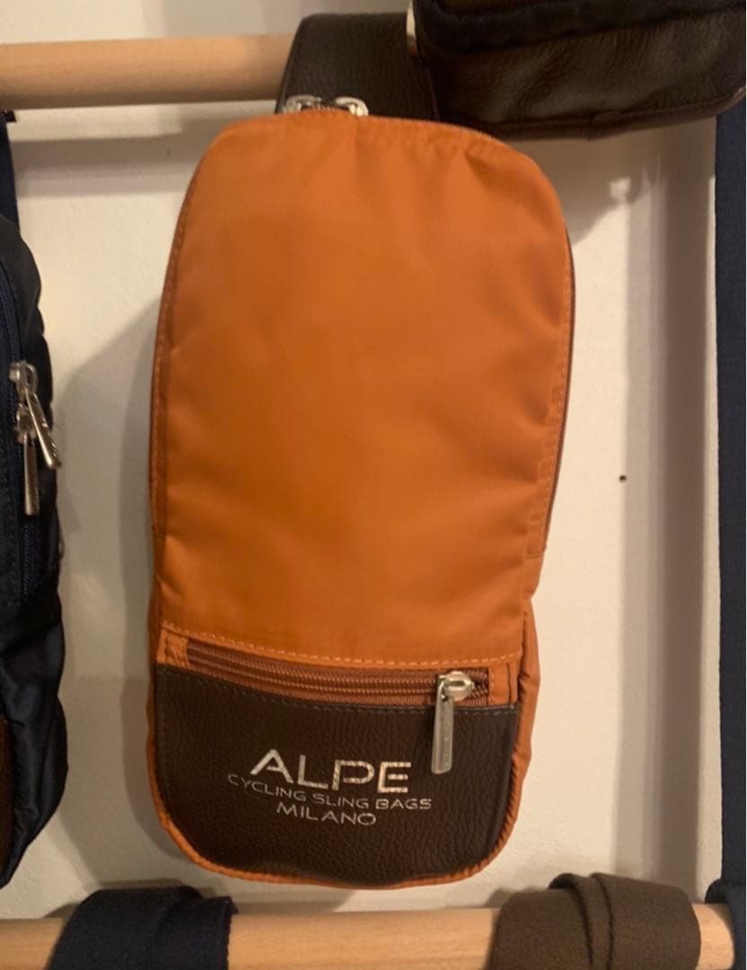 ミラノ製高級本皮サイクリングバック