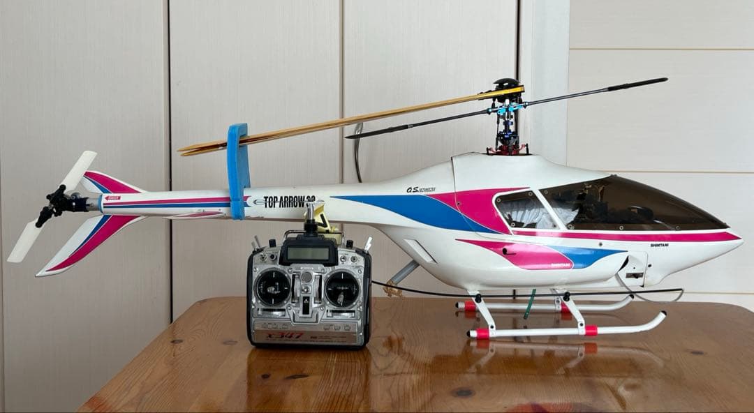 ヒロボーシャトル　TOP ARROW ボディ　ヘリコプター　ジャンク品