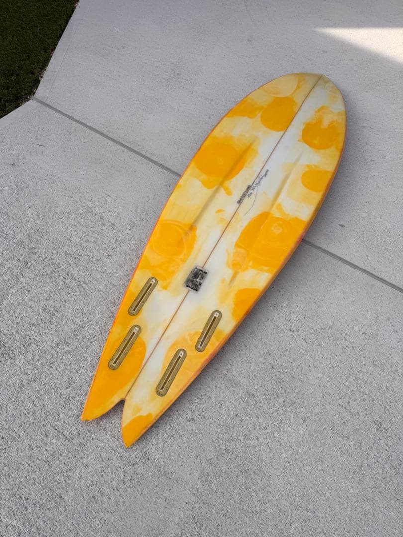 発送可能 xenosurfboard ミッドクワッド　7.1/2